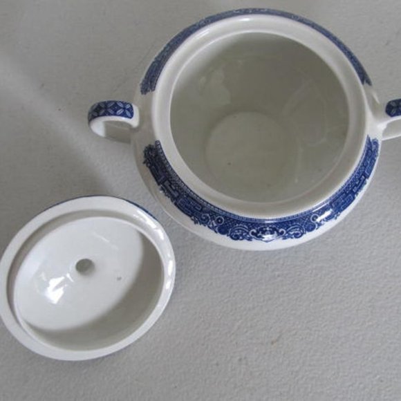 Blue Willow Sugar Bowl With Lid Cobalt Blue White Sugar Bowl England Blue china - Picture 4 of 7